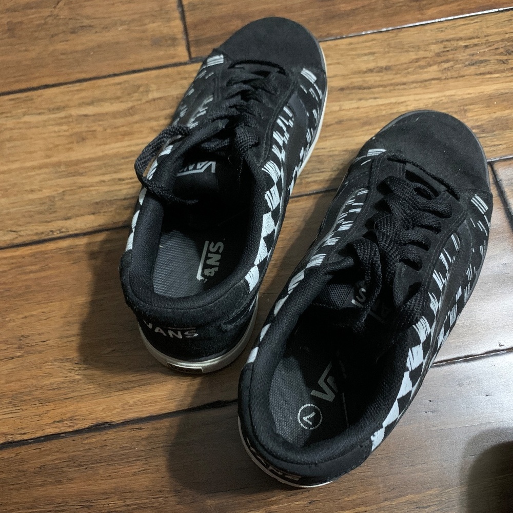 Like new - Vans Mercer Black/White Checkered Low Skate Shoes, size 7 - Picture 5 of 8